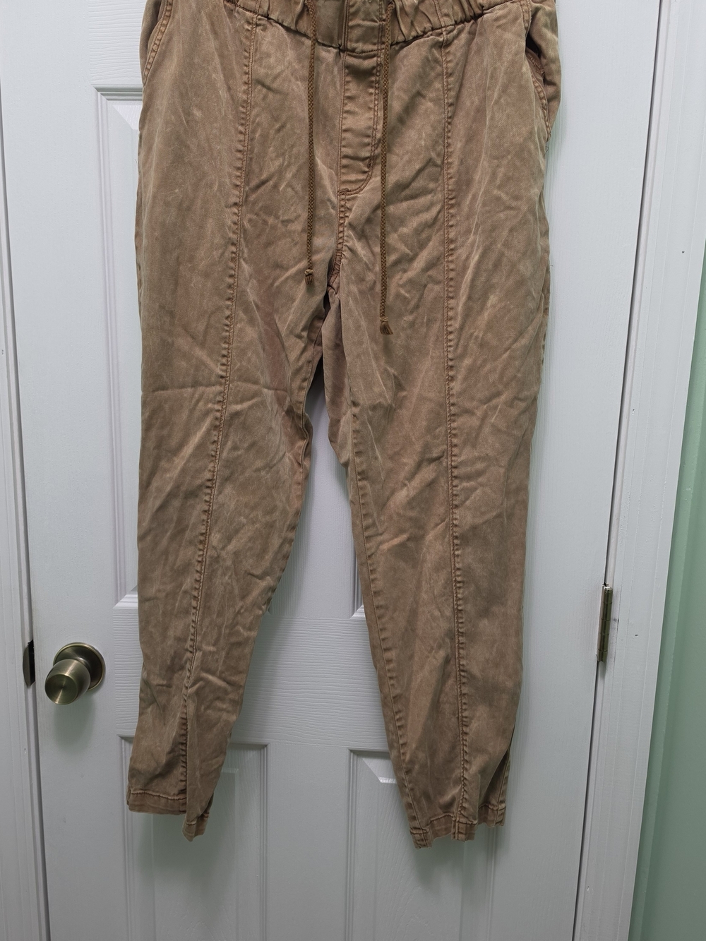 Men's Drawstring Casual Pants in Light Brown